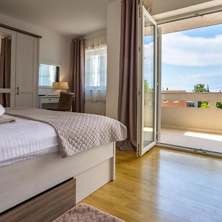 Apartment Demo Малинська Екстер'єр фото