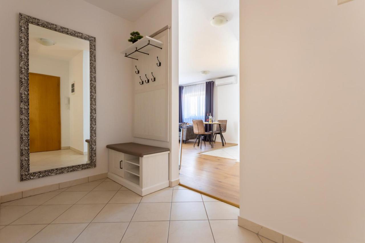 Apartment Demo Малинська Екстер'єр фото