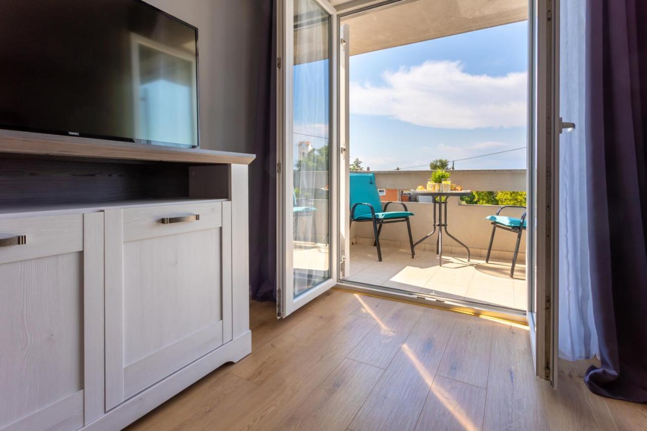 Apartment Demo Малинська Екстер'єр фото