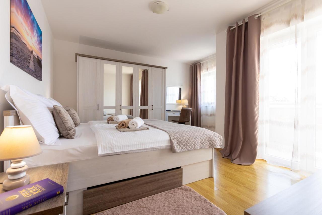 Apartment Demo Малинська Екстер'єр фото