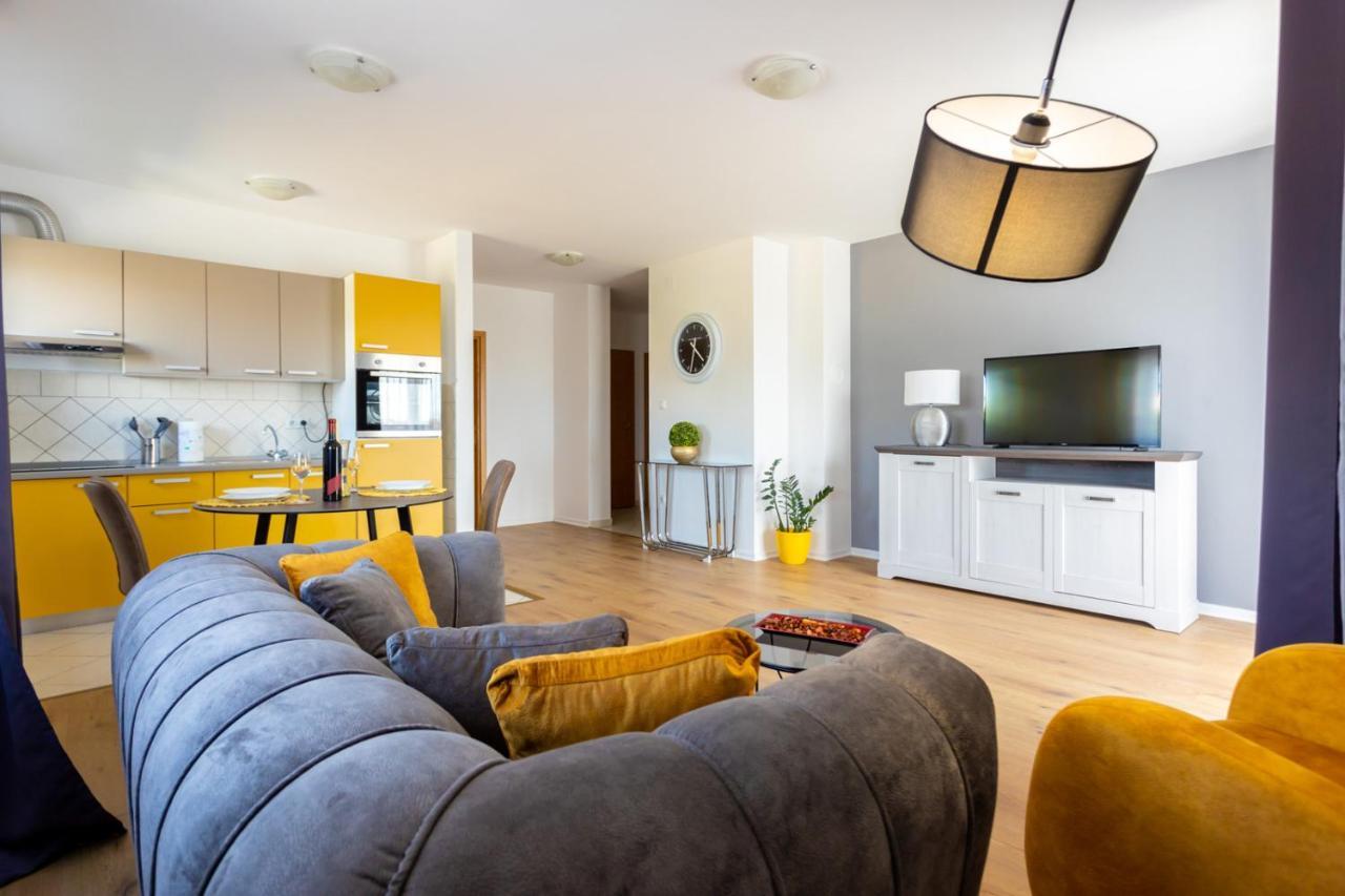 Apartment Demo Малинська Екстер'єр фото