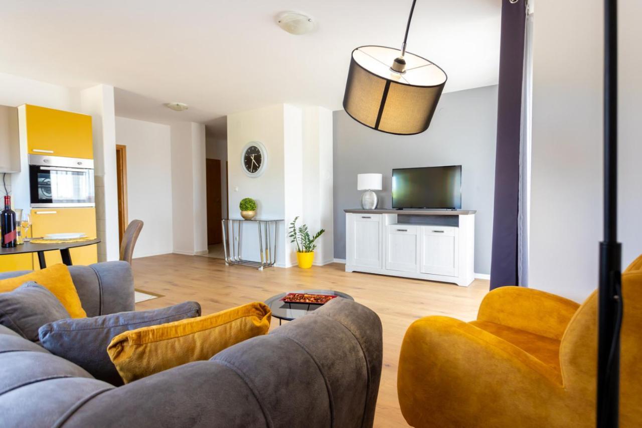 Apartment Demo Малинська Екстер'єр фото