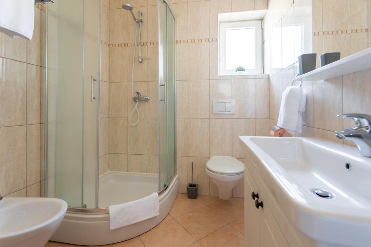 Apartment Demo Малинська Екстер'єр фото