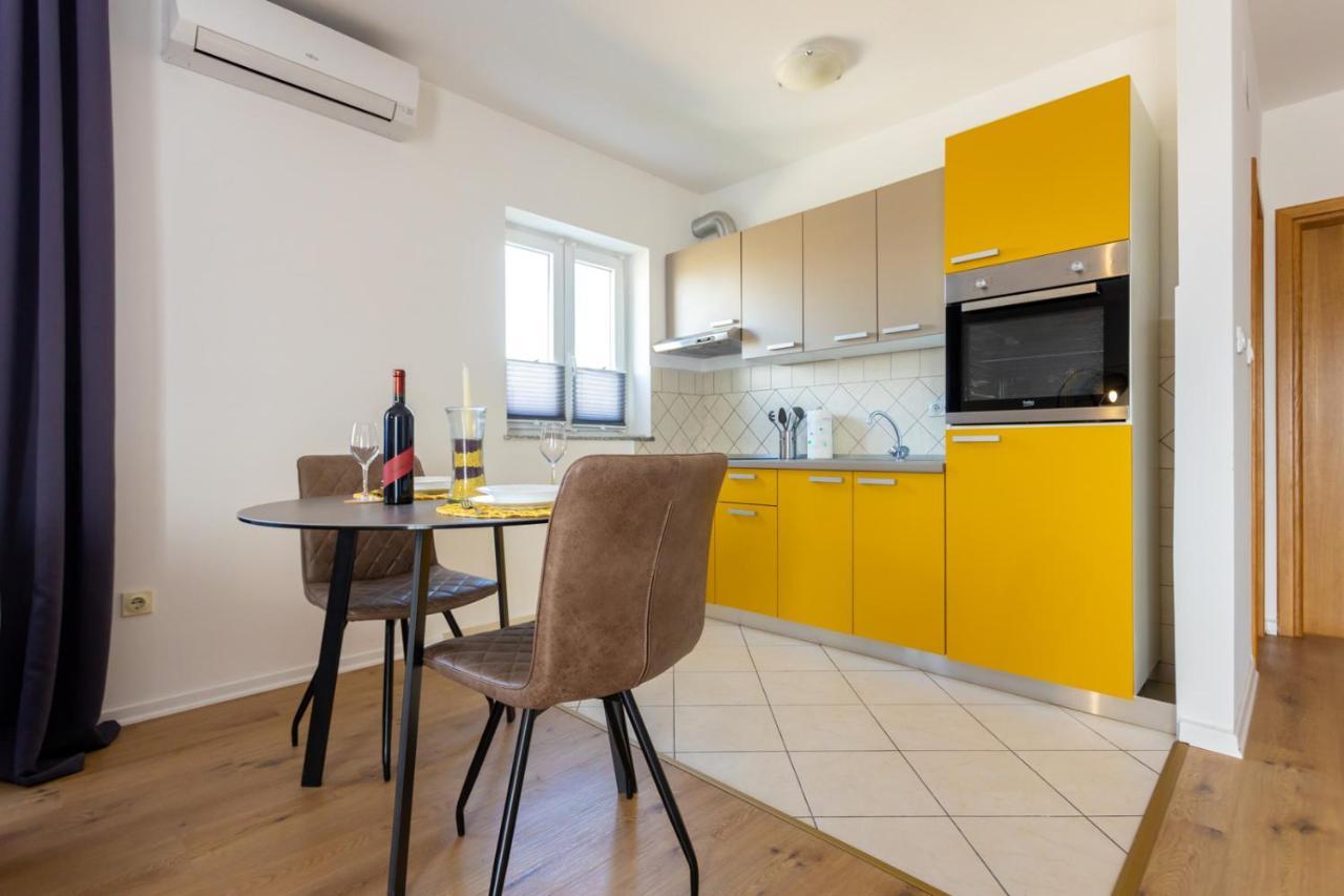 Apartment Demo Малинська Екстер'єр фото